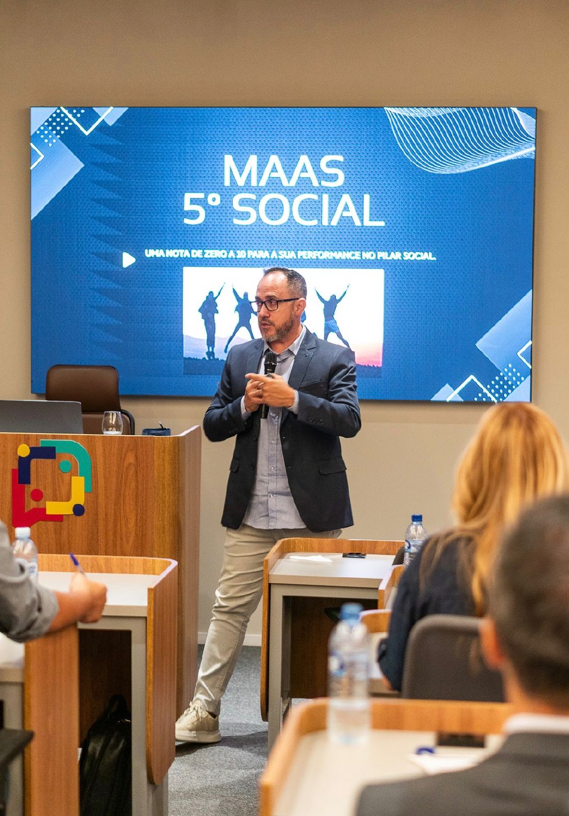 Delamar Júnior em assessoria na Plural Intelligence Business apresentando o MAAS 5º Social